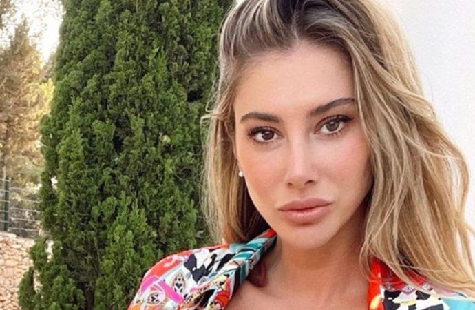 Sevgilisiyle Maça Giden Şeyma Subaşı Acun Ilıcalı ile Pişti Oldu!