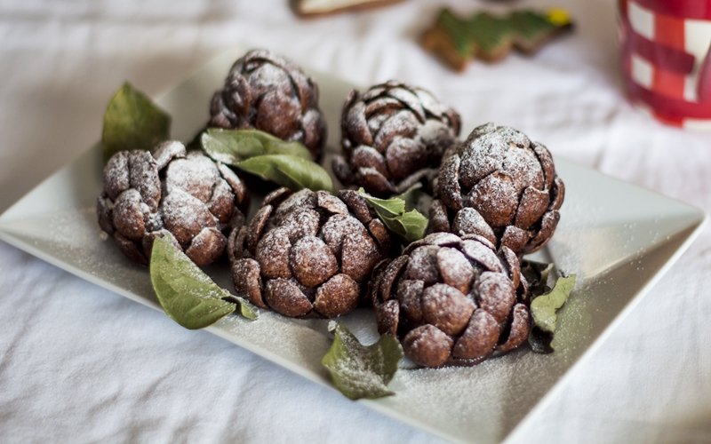 Yılbaşına Uygun Kozalak Kurabiye Tarifi
