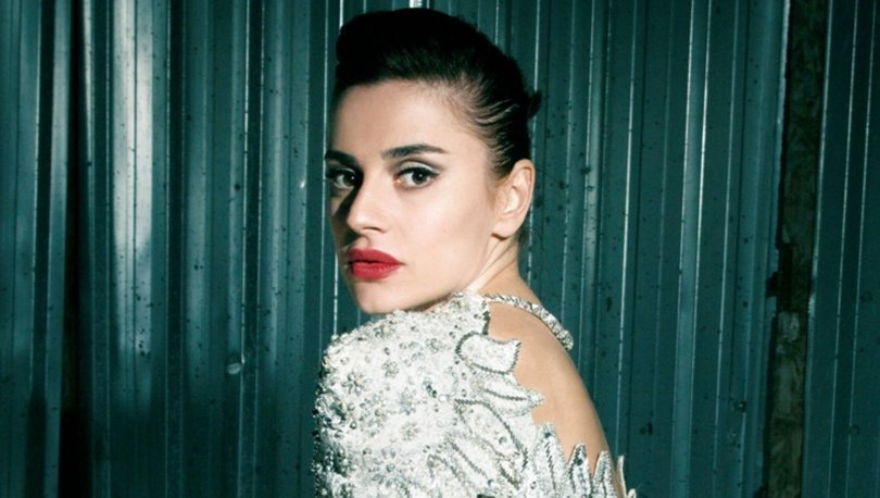 Ceylan Ertem'ten Saplantılı Hayran İsyanı: "Benim İçin Cinsiyet Değiştirdi"