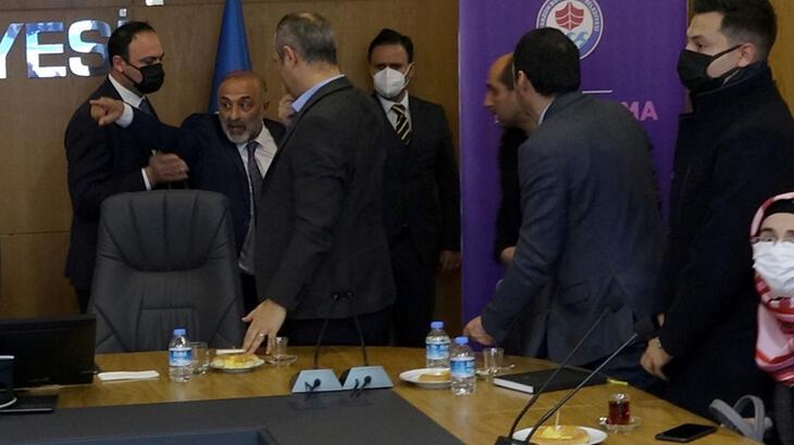 Öfke Kontrolü Eğitiminde Kavga Çıktı