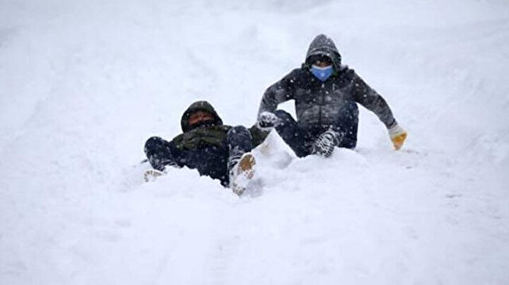 Yoğun Kar Yağışı Nedeniyle 9 İlde Eğitime Ara Verildi