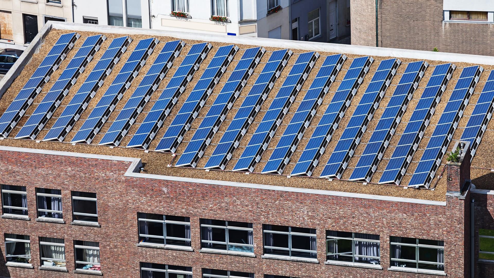 Büyük Binalarda Yenilenebilir Enerji Kurulumu Zorunlu Oluyor