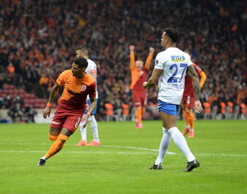 Sarı-Kırmızılılarda Van Aanholt Yıldızlaştı!