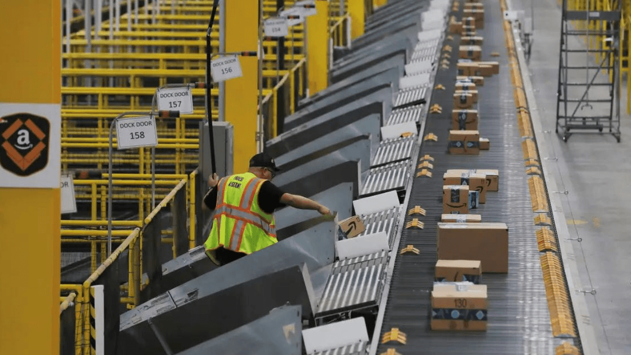 Amazon, Türkiye’de İlk Lojistik Üssünü Açıyor