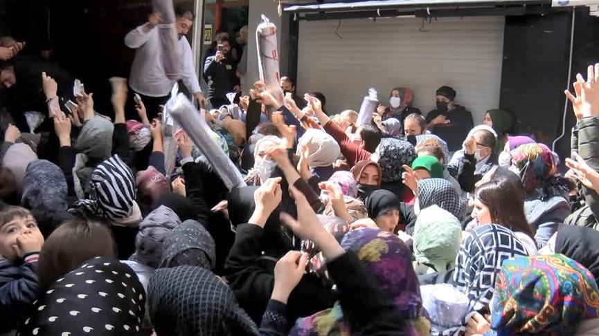 Ramazan Yardımları İzdihama Yol Açtı