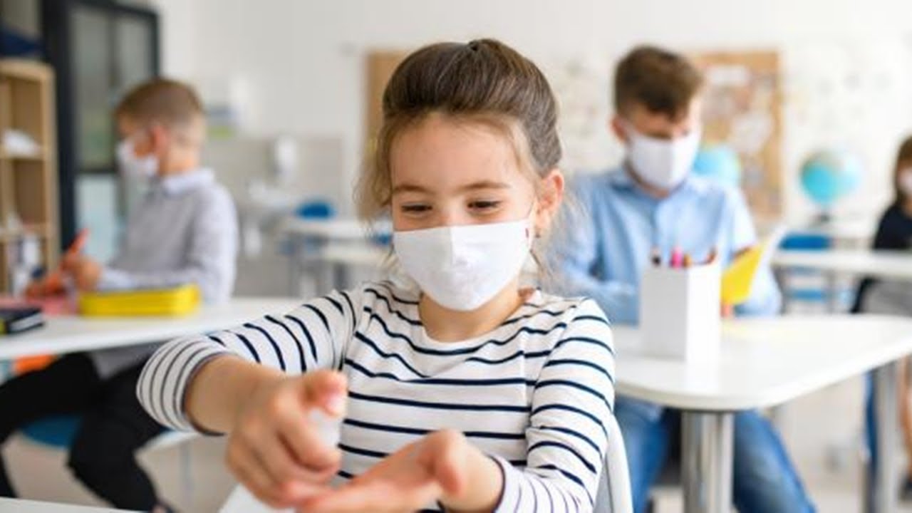 Bakan Koca Duyurdu: Okullarda Maske Zorunluluğu Kaldırıldı!