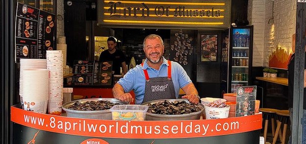 Midyeci Ahmet Çalışanlarına Euro ile Maaş Vereceğini Açıkladı