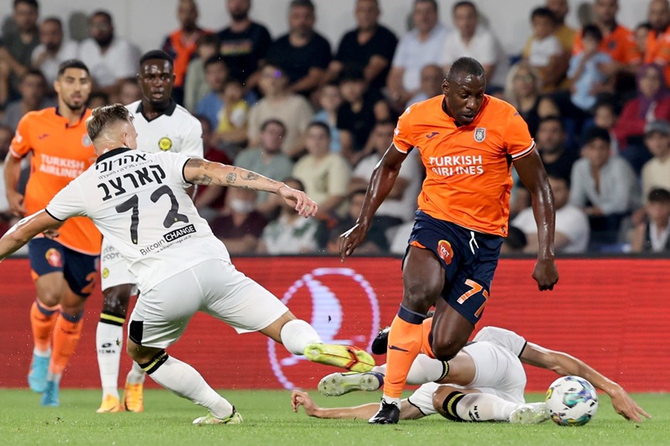 Başakşehir Rövanşa Hazır