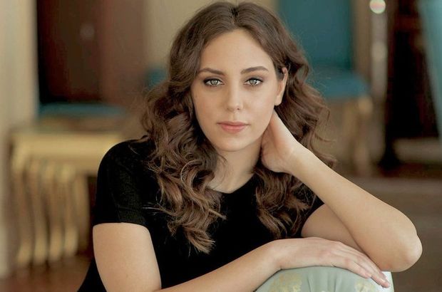 Öykü Karayel kimdir? Öykü Karayel nerelidir? Can Bonomo’nun eşi Öykü Karayel hamile mi?