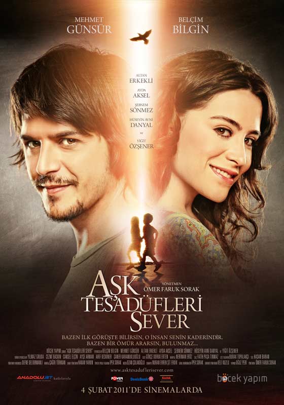 Aşk Tesadüfleri Sever filmi konusu ve oyuncu kadrosu! Aşk Tesadüfleri Sever filmi kaç yılında çekildi?