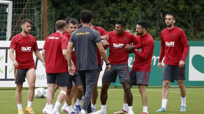 Galatasaray “Antrenmanda Kavga” İddialarını Yalanladı