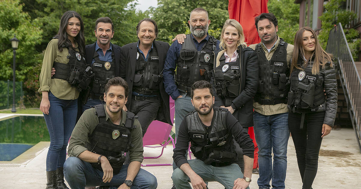 Arka Sokaklar Konusu Nedir? Arka Sokaklar Dizisi Oyuncu Kadrosu