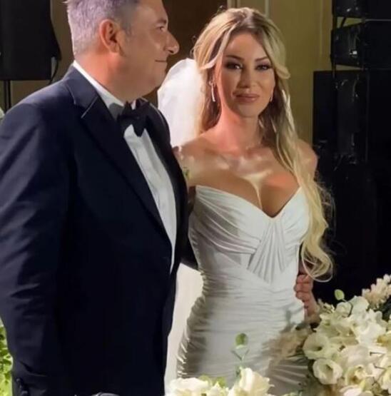 Petek Dinçöz ile Nida Büyükbayrakdar dünya evine girdi. Nida Büyükbayraktar kimdir?