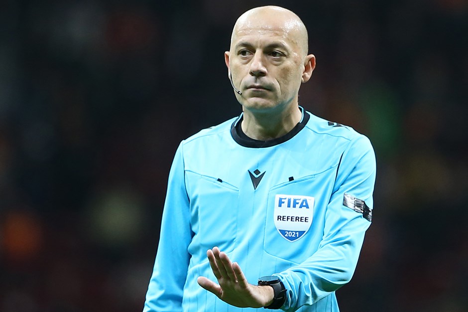 Hakemlik Kariyerini Sonlandıran Cüneyt Çakır'dan Açıklama