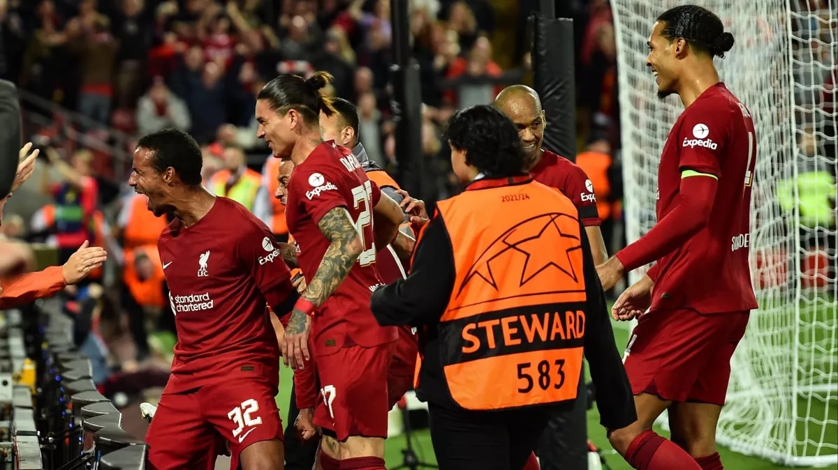 Liverpool’dan Altın Değerinde 3 Puan!