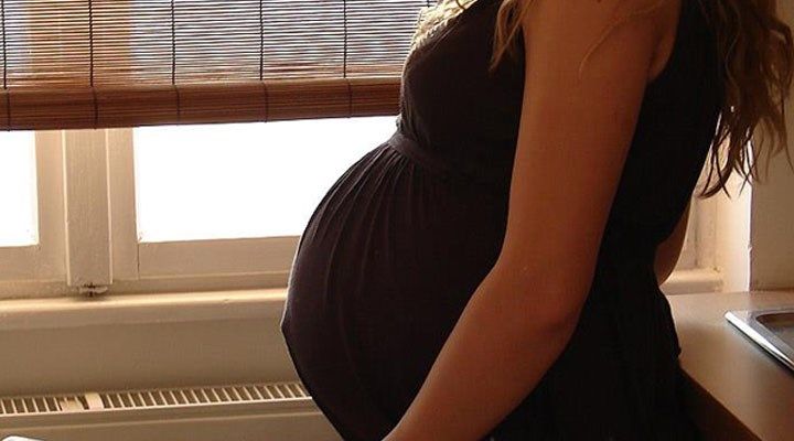 Kız Arkadaşının Annesini Hamile Bıraktı!