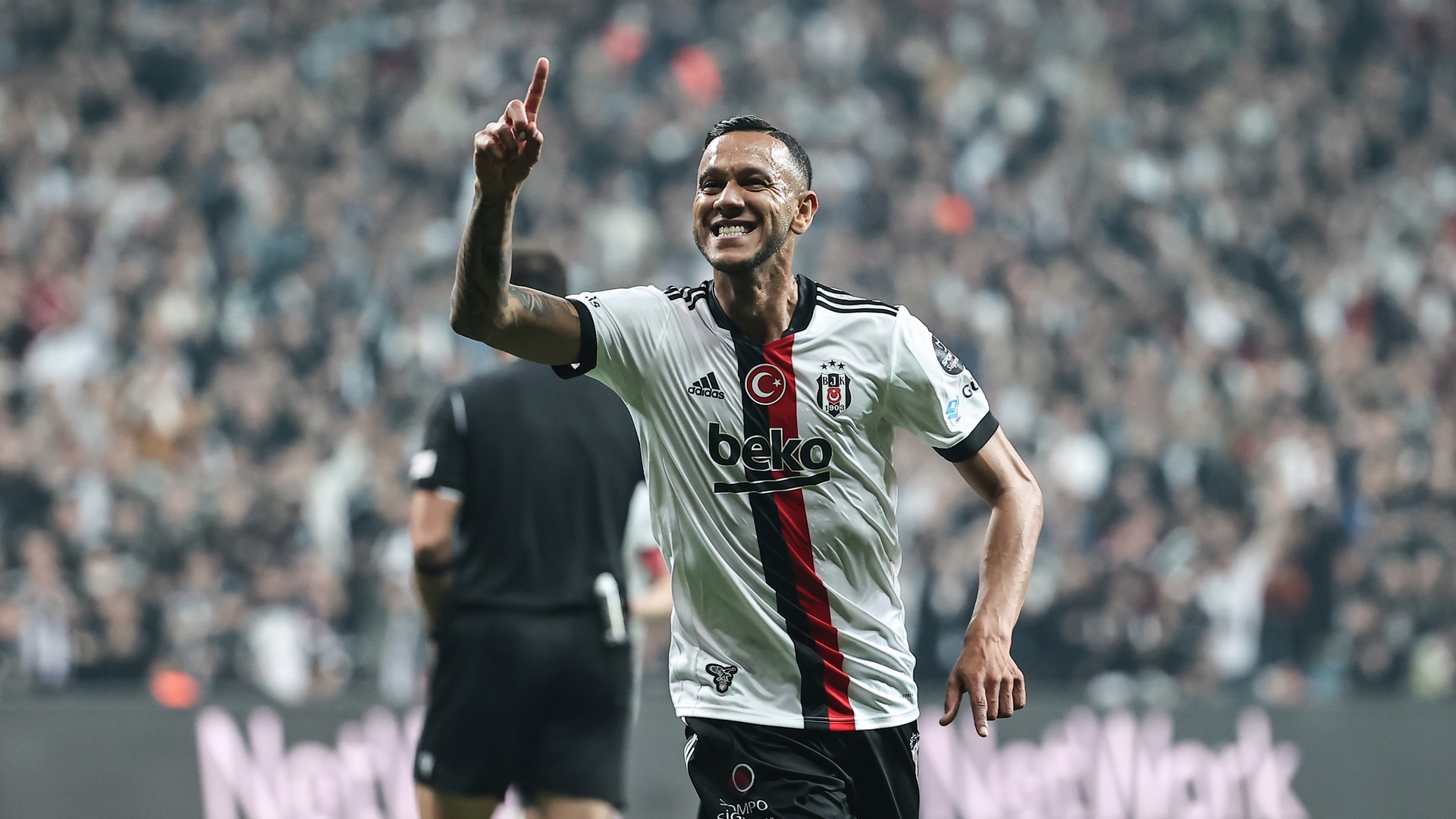 Josef de Souza Görüşme Odasına!