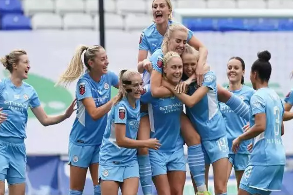 Manchester City'de Artık Beyaz Şort Üretilmeyecek! Kadın Sporcular İçin Regl Kararı