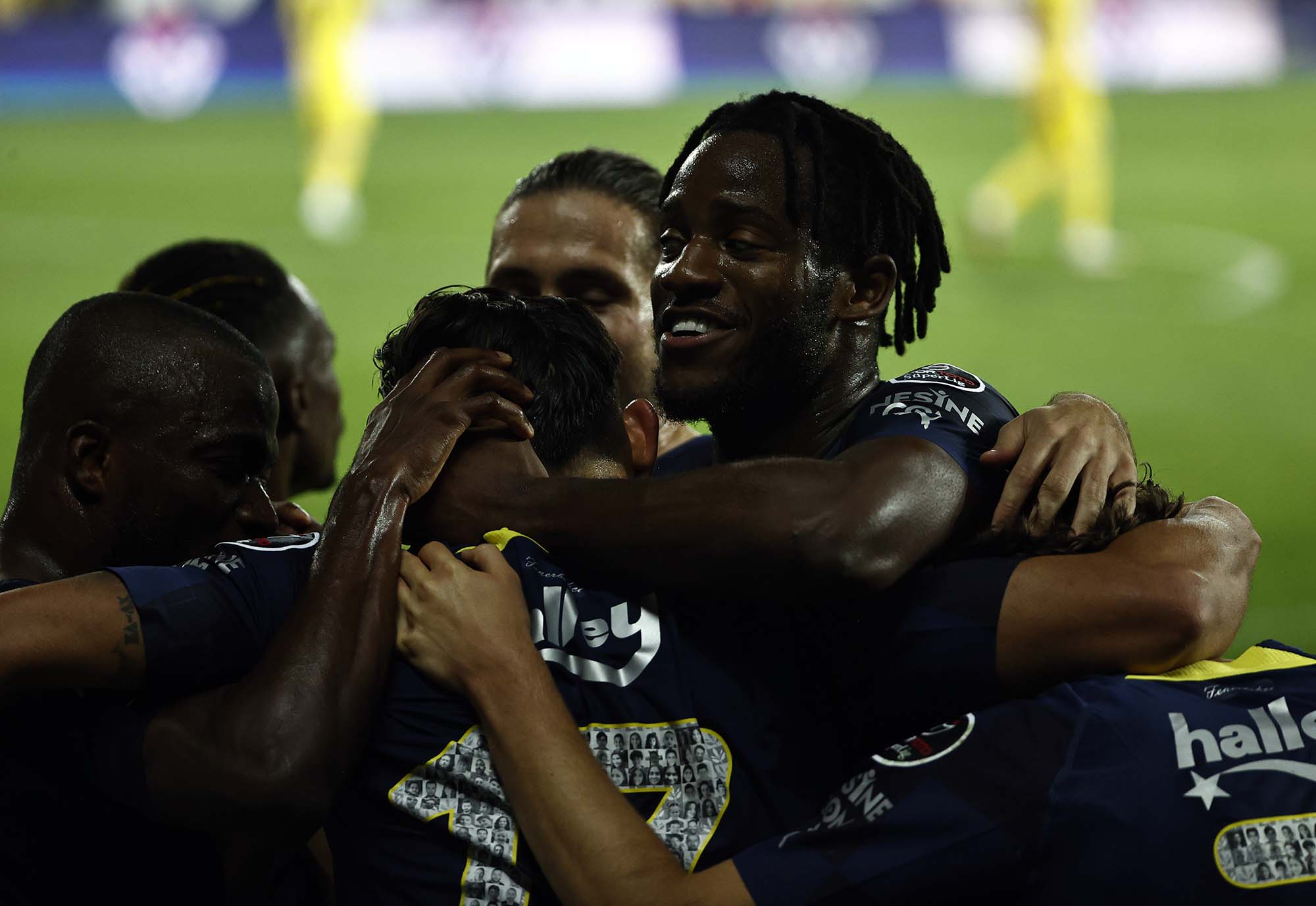 Fenerbahçe 3 Puanı 3 Golle Aldı!