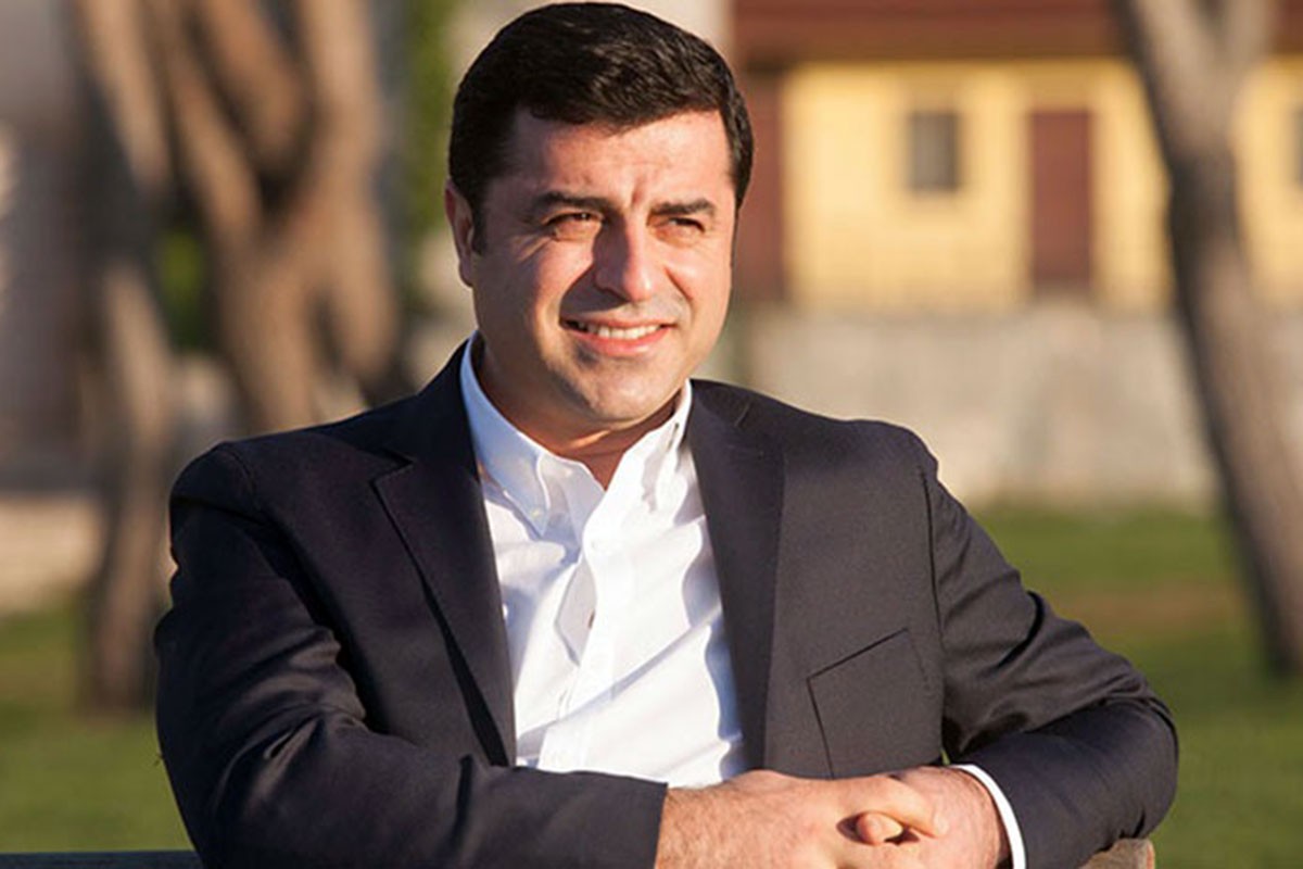 Selahattin Demirtaş Apar Topar Diyarbakır'a Götürüldü!
