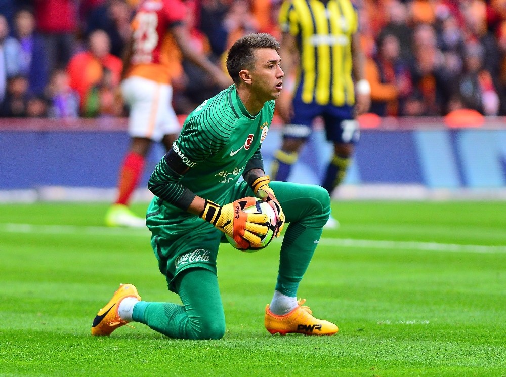 Muslera’dan Veda Kararı!