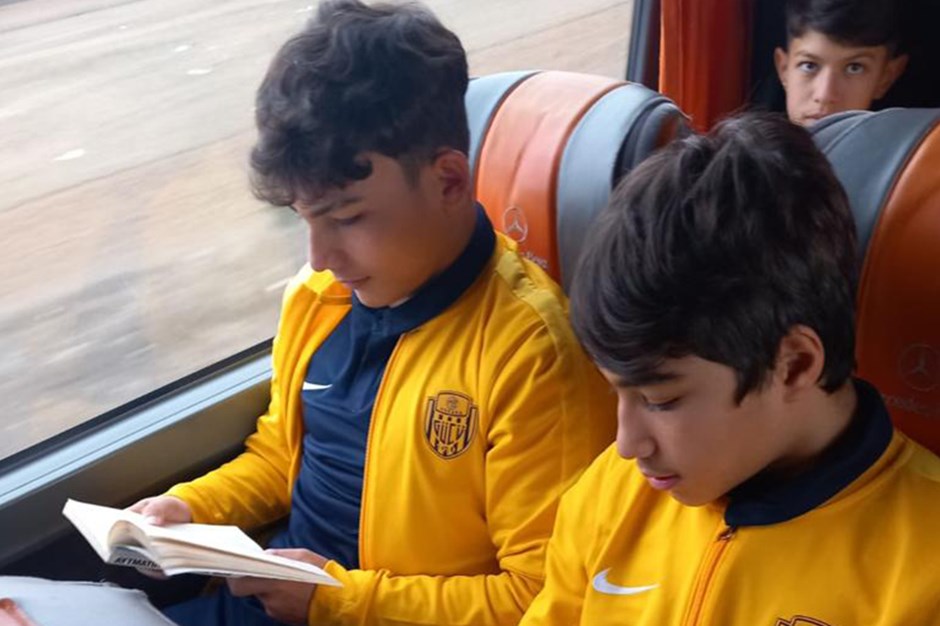 Ankaragücü'nden Altyapı Oyuncularına Kitap Okuma Uygulaması