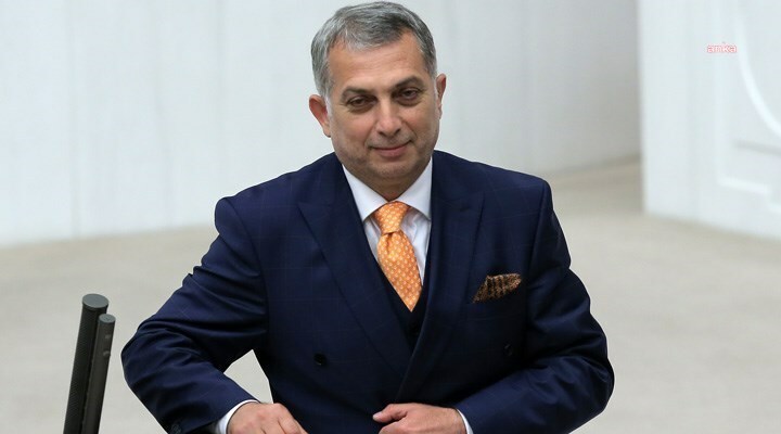 Metin Külünk Kimdir?