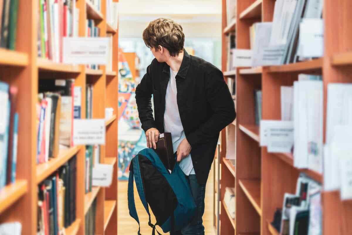 Kleptomani (Çalma Hastalığı) Nedir?