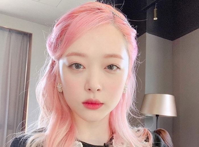 Ünlü Şarkıcı Sulli Evinde Ölü Bulundu!