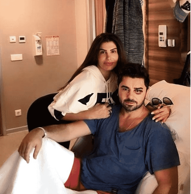 Hatice'nin Kalça Pozu Gündem Oldu!