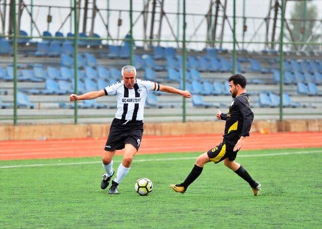 71 Yaşındaki Futbolcu Transfer Oldu