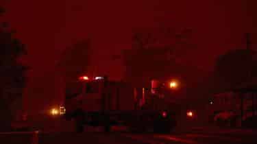 AVUSTRALYA’DA ÖNLENEMEYEN YANGINLAR İÇİN ORDU ÇAĞIRILDI