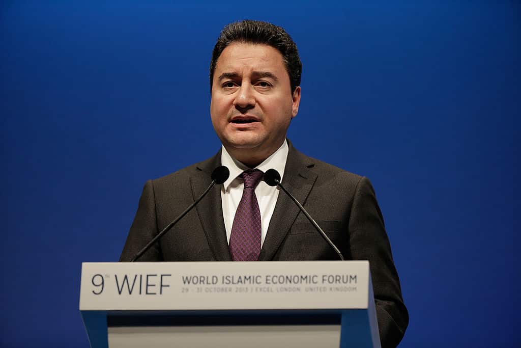 Ali Babacan 4 Yıl Sonra Twitter'dan Paylaşım Yaptı
