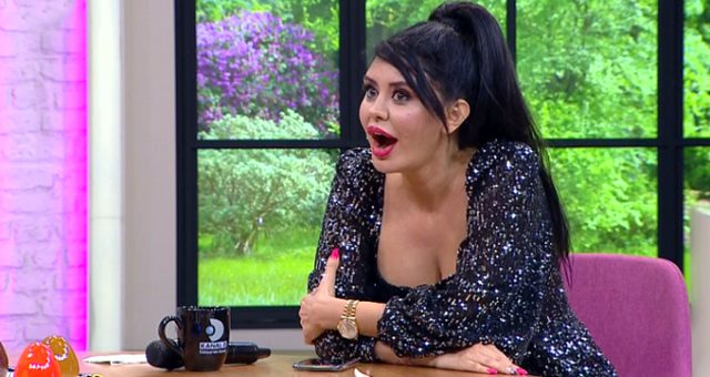 Mikrofonu Kapatmayı Unuttu Sevgilisiyle İfşa Oldu!