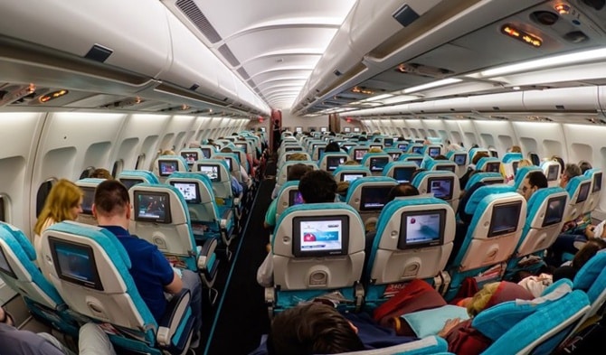 Kötü Kokan Yolcudan Dolayı Uçak Acil İniş Yaptı