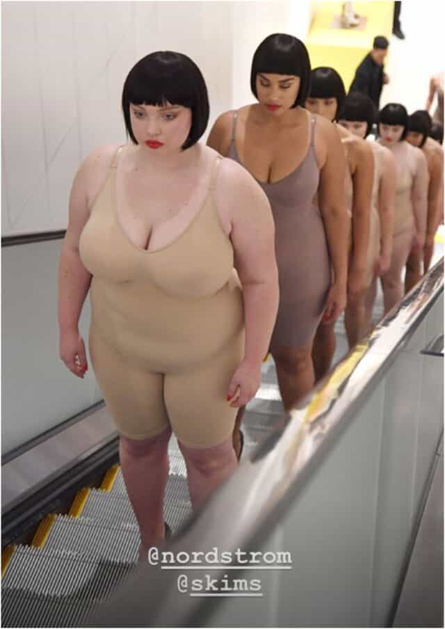 Kim Kardashian Korsesi 'Skims' Artık Mağazalarda!