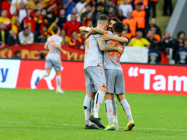 Medipol Başakşehir Göztepe'yi Mağlup Etti!