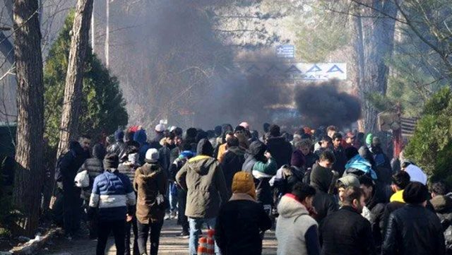 Yunanistan Sınırındaki Göçmen Krizi Arasında Koronavirüs Alarmı!