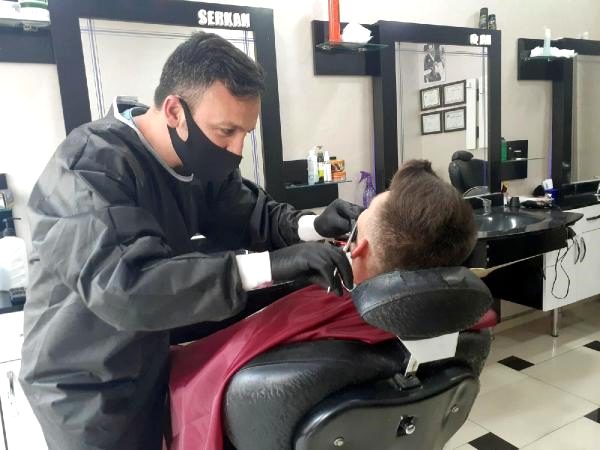 Uşak'ta 26 Berberin Koronavirüs Testi Pozitif Sonuçlandı!