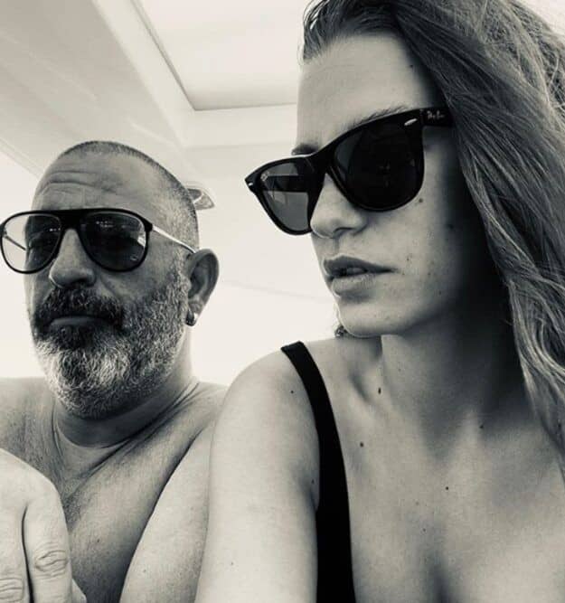 Seranay Sarıkaya Suskunluğunu Bozdu!