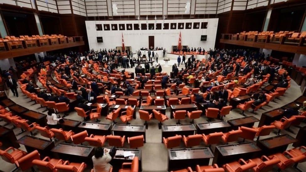 Çoklu Baro Teklifi Adalet Komisyonu'nda Kabul Edildi: Teklif Ne Sunuyor?