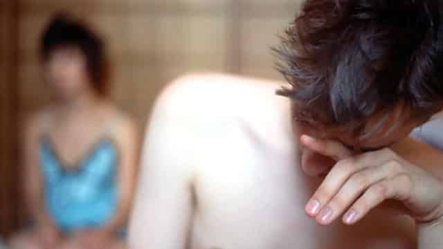 Çok Sık Cinsel İçerikli Film İzlenilmesi Erkeklerde Ereksiyon Problemine Neden Oluyor