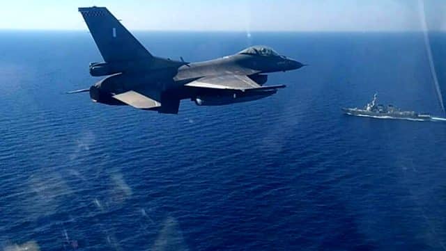 Yunanistan'a BAE'den Destek!