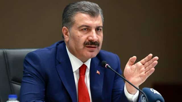 Sağlık Çalışanları Bakan Koca'dan Özür Bekliyor!