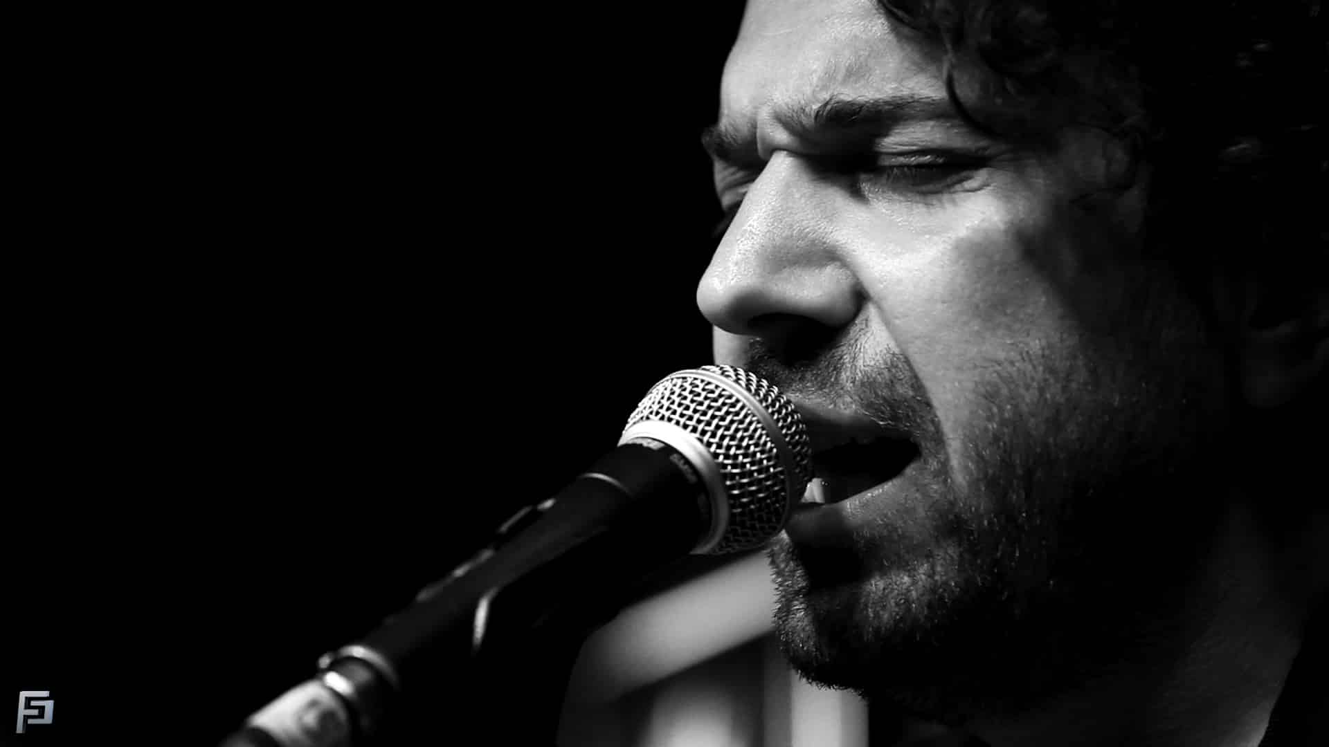 Radyolar Halil Sezai’yi Boykot Ediyor!