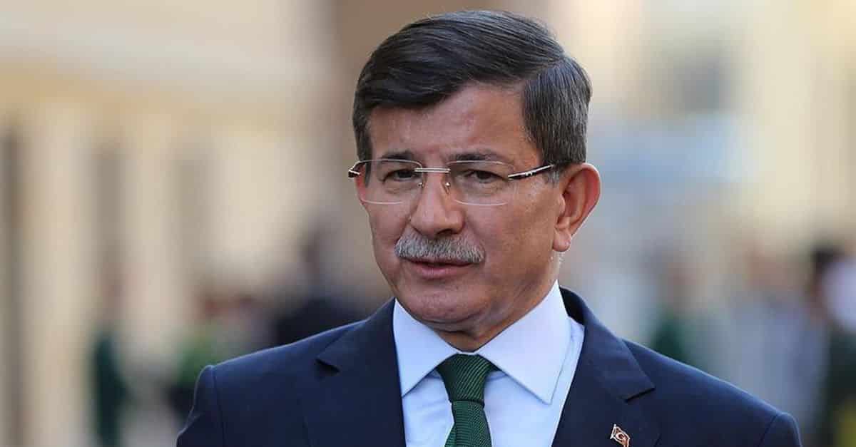 Davutoğlu'ndan Şok Açıklama: İstifa Etmeseydim Türkiye Krize Girerdi