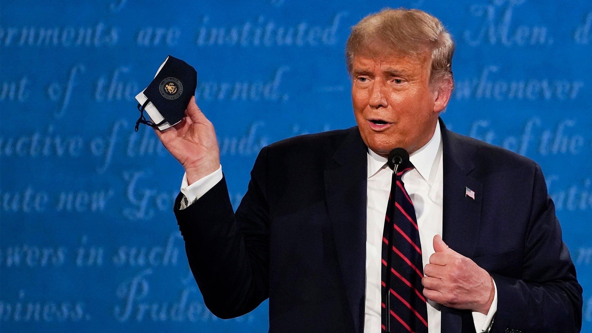 Trump: " Maske Takan Kişiler de Hastalığa Yakalanıyor"