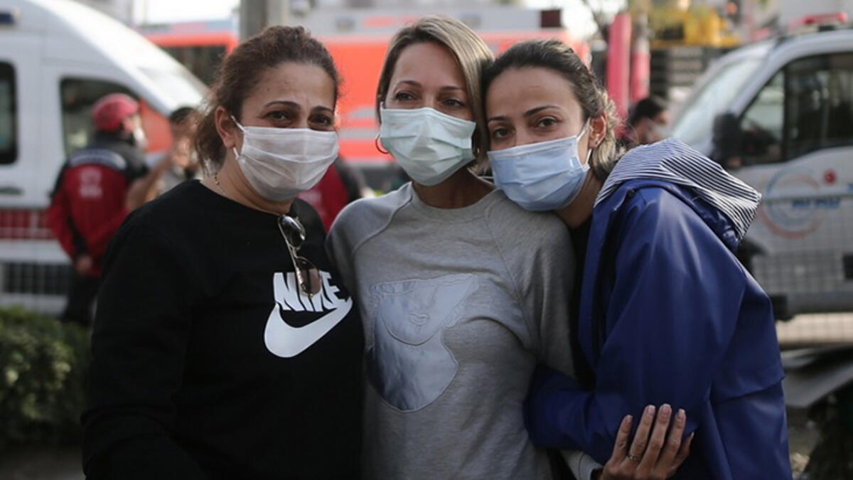 Depremden 2 Saniye Önce Yaptıkları Konuşma Hayatlarını Kurtardı