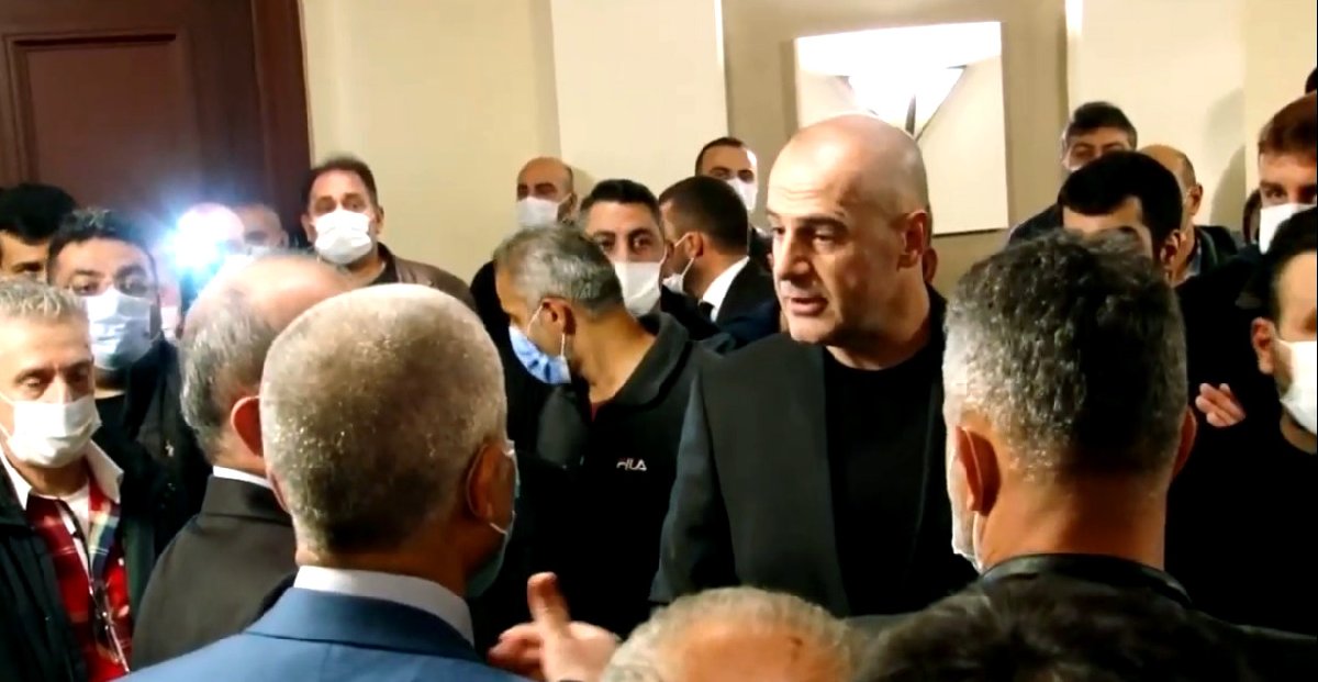 AKP İl Başkan Adayı: Adaylığımı Açıklamam Engelleniyor