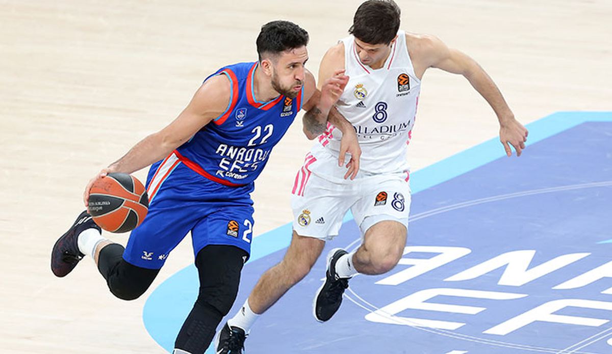 Anadolu Efes Final Four’u Erteledi